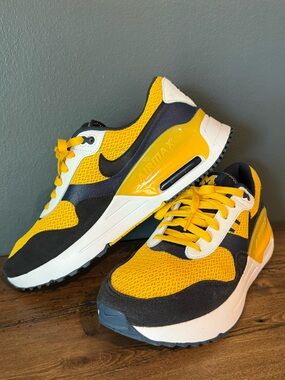 Nike Air Max SYSTM “Michigan” Men’s Sneakers - Size 10
